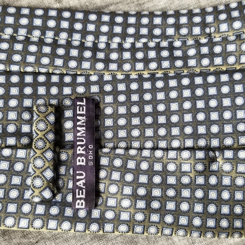 Beau Brummel necktie